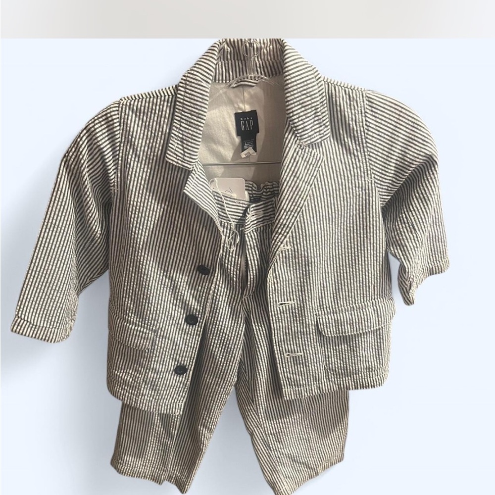 Striped 2T Gap Suit Set Easter Ready